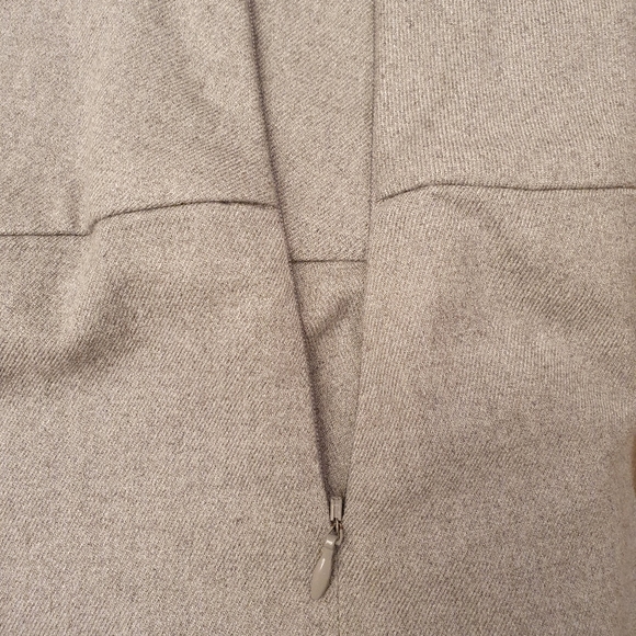 SOLD! Aeropostale pleated skirt - Picture 5 of 10